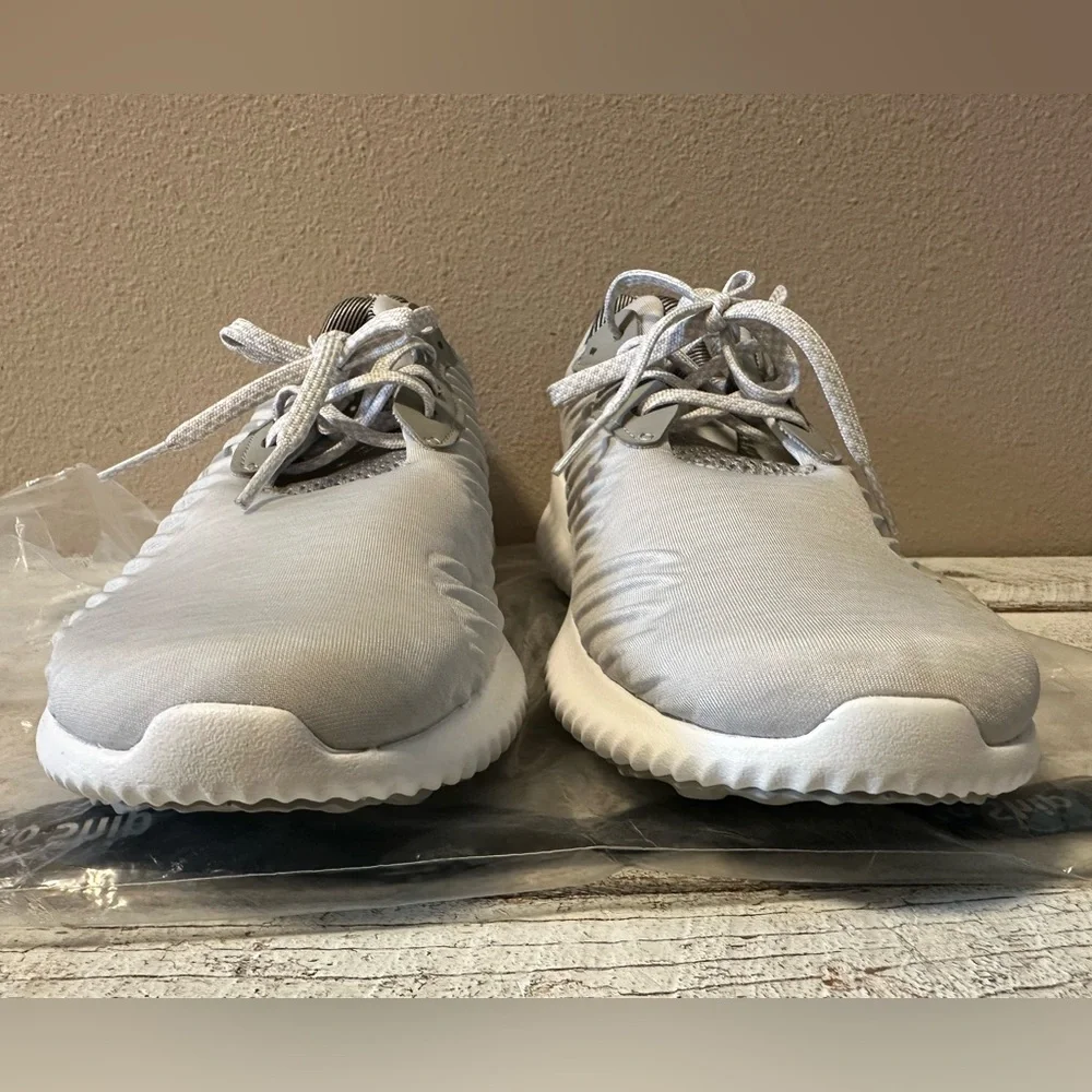 NWOB - Adidas Alpha 3 Bounce Athletic Shoes - New without box